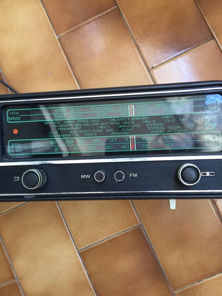 Rádio antigo Philips