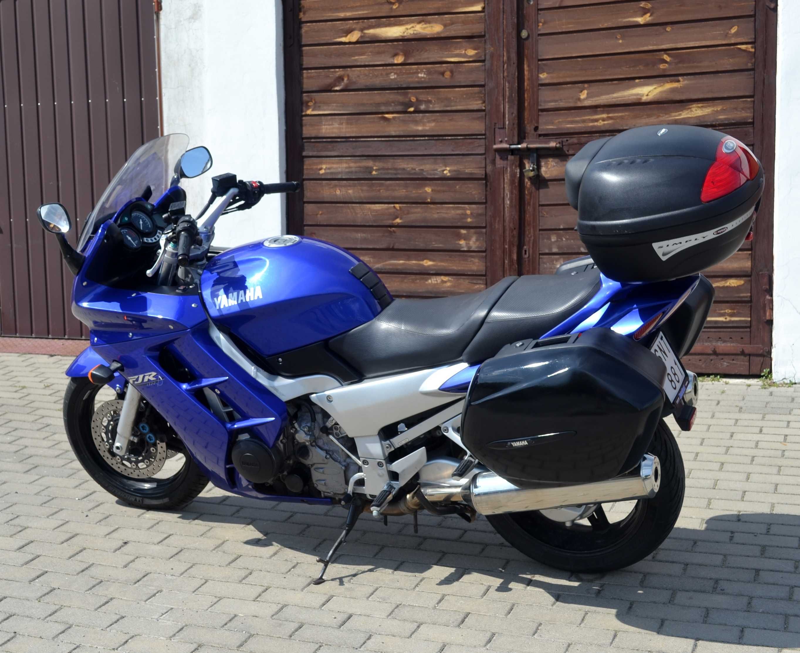 Yamaha FJR 1300 po serwisie, 2001 rok 61 tys. km  kufer GIVI ładna