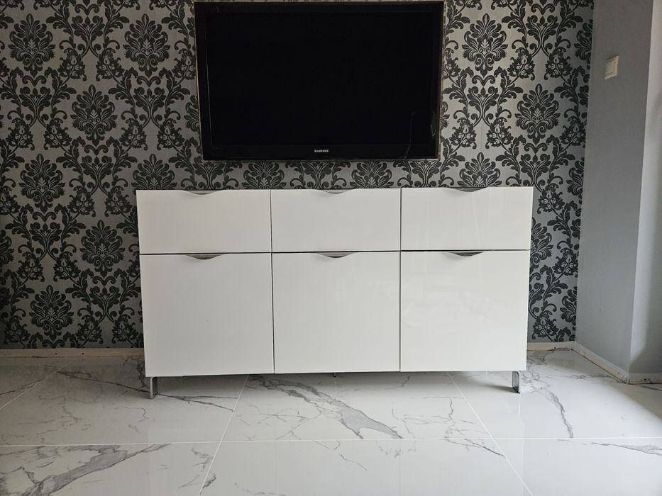 Komoda biała połysk ze szkłem