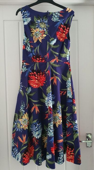Piękna sukienka vintage retro w kwiaty z kieszeniami pin up Lindy Bop