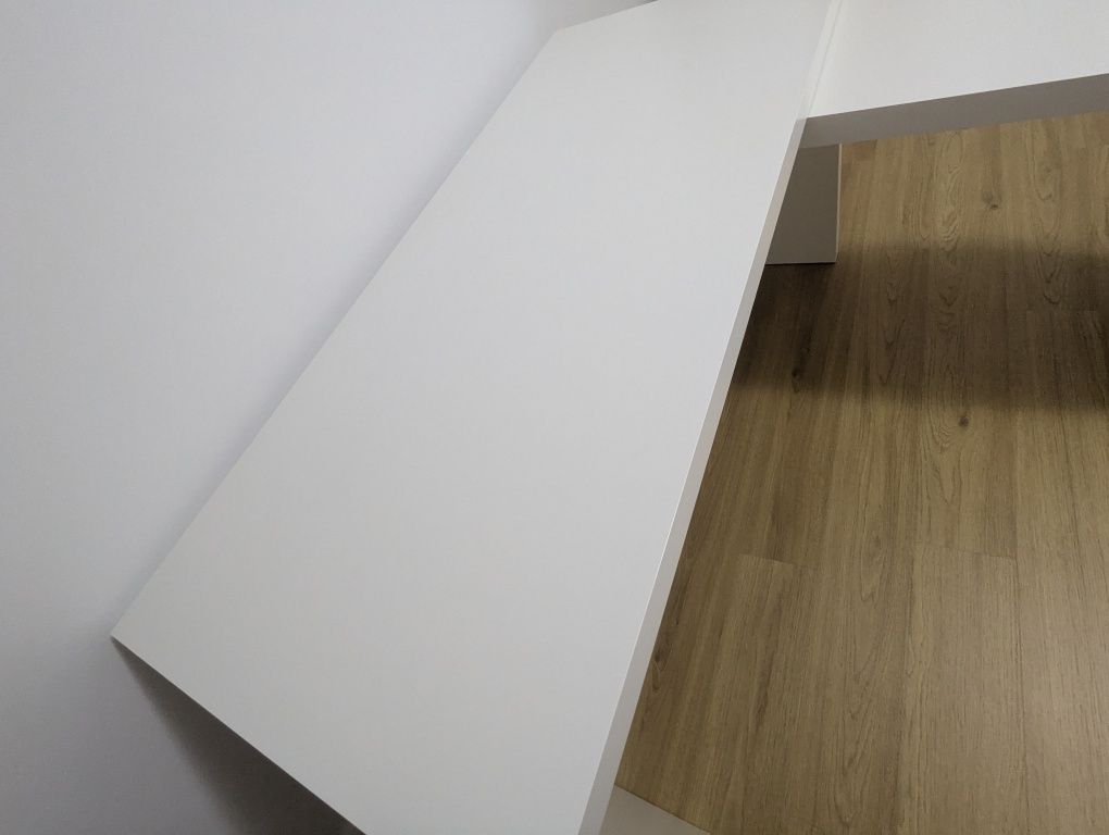 Sprzedam biurko Malm Ikea 151x65 cm