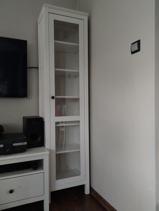 Hemnes witryna biała