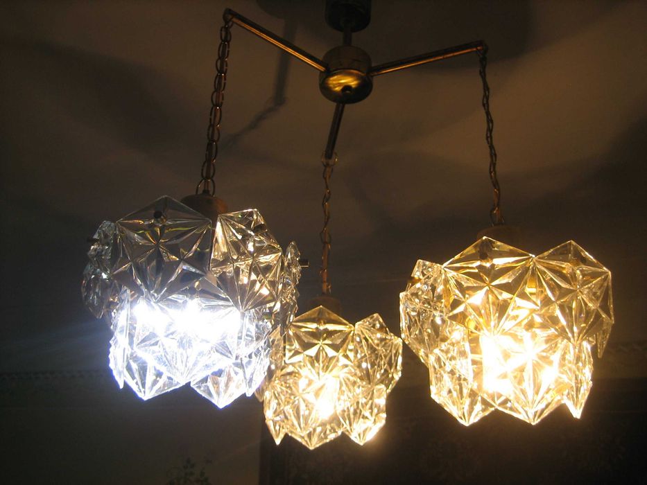 Люстра хрустальная СССР 60х годов. В хорошем состоянии.