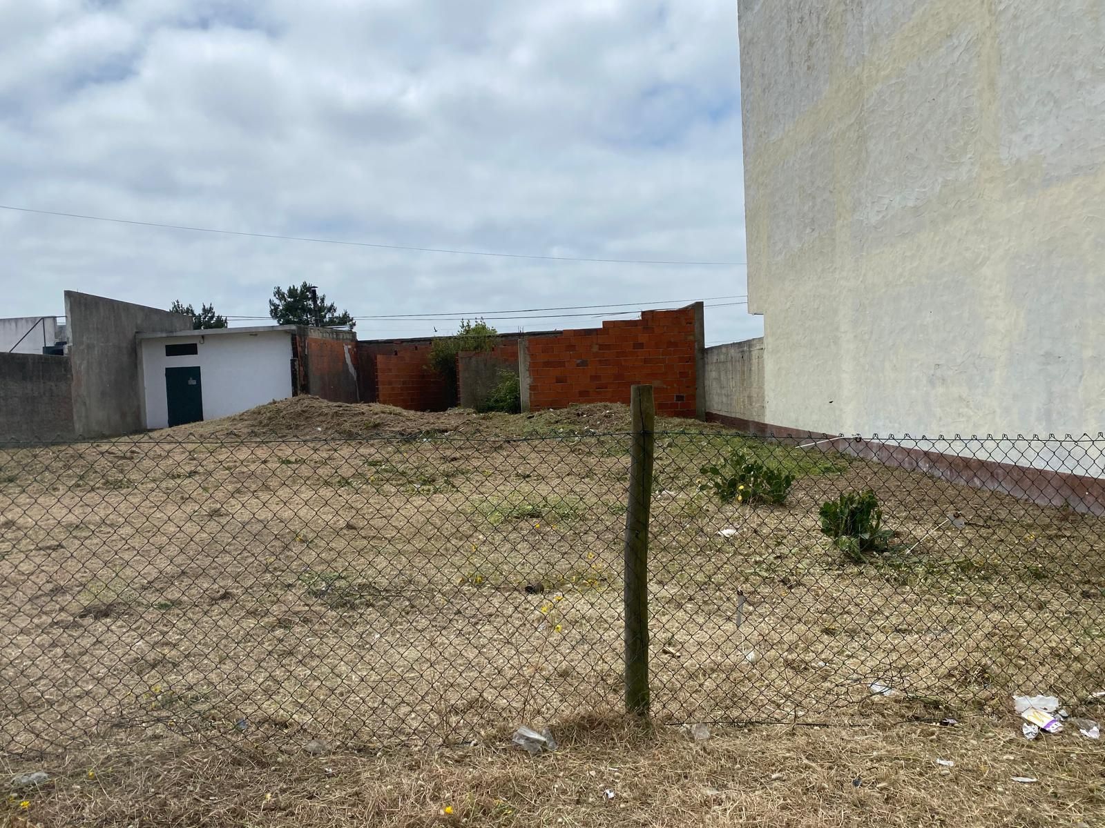 Terreno 700m2 para construção em Marinha grande