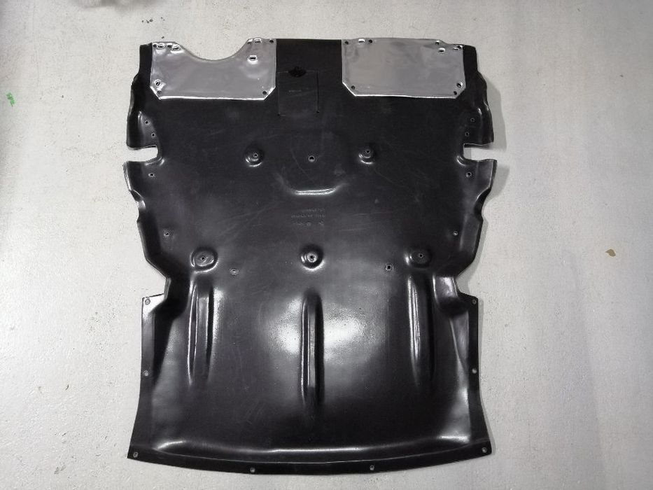 Resguardo inferior do motor Bmw Série 1 e 3 F20 F21 F30 F31 NOVO