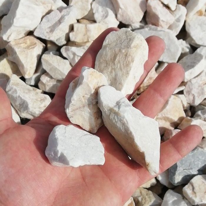 Grys ozdobny biały Biała Marianna kamień naturalny z dostawą + głaz