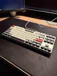 Klawiatura mechaniczna Krux Atax Pro Retro RGB Gateron Yellow Pro