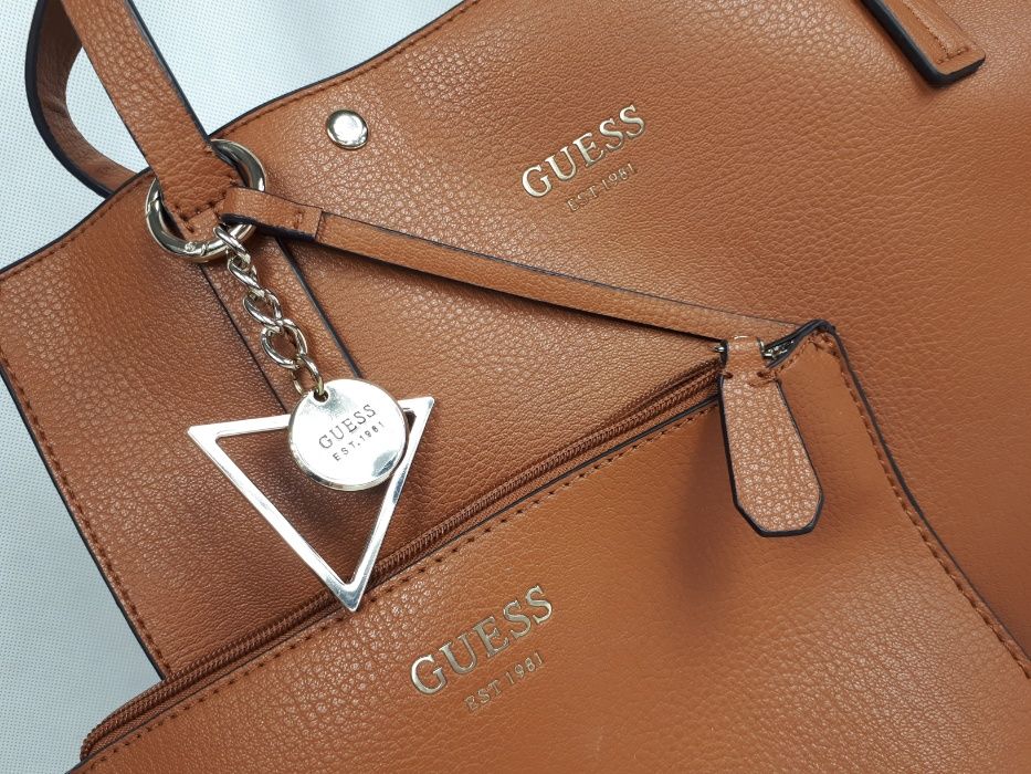 Torebka shoperka GUESS Brązowa 2w1 kosmetyczka torba