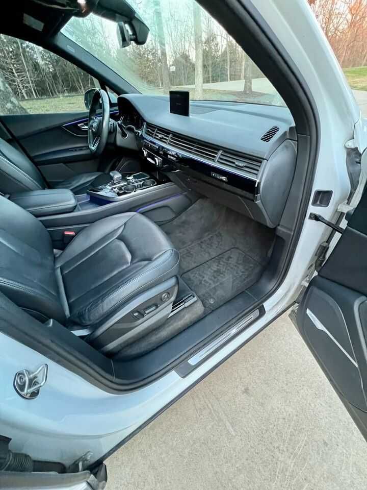 2018 Audi Q7  Prestige
