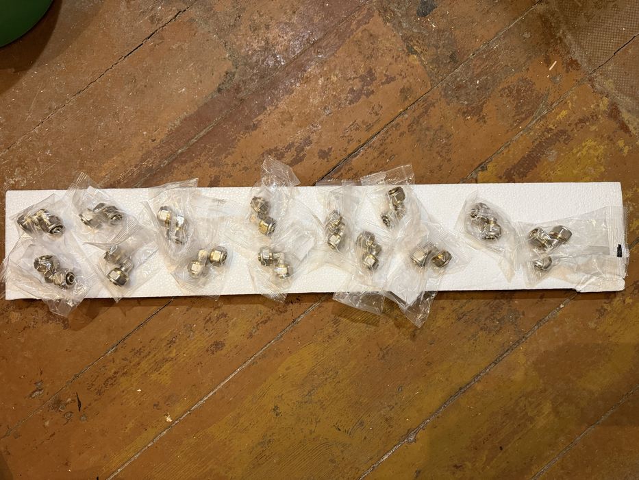 Kolano PEX 16 kolanko, złączka trójnik