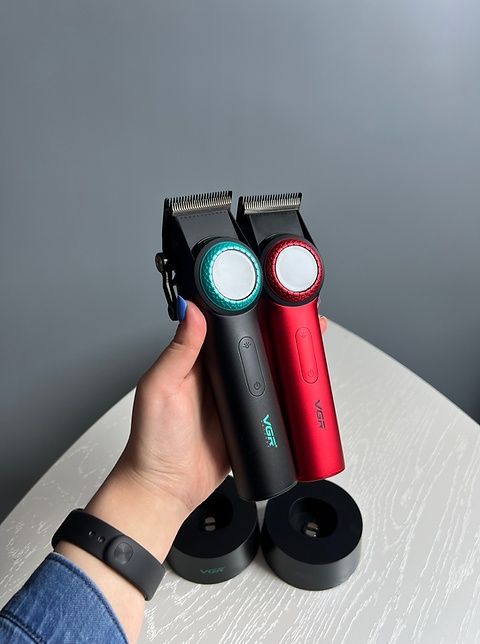 Професійна машинка для стрижки волосся VGR V-001