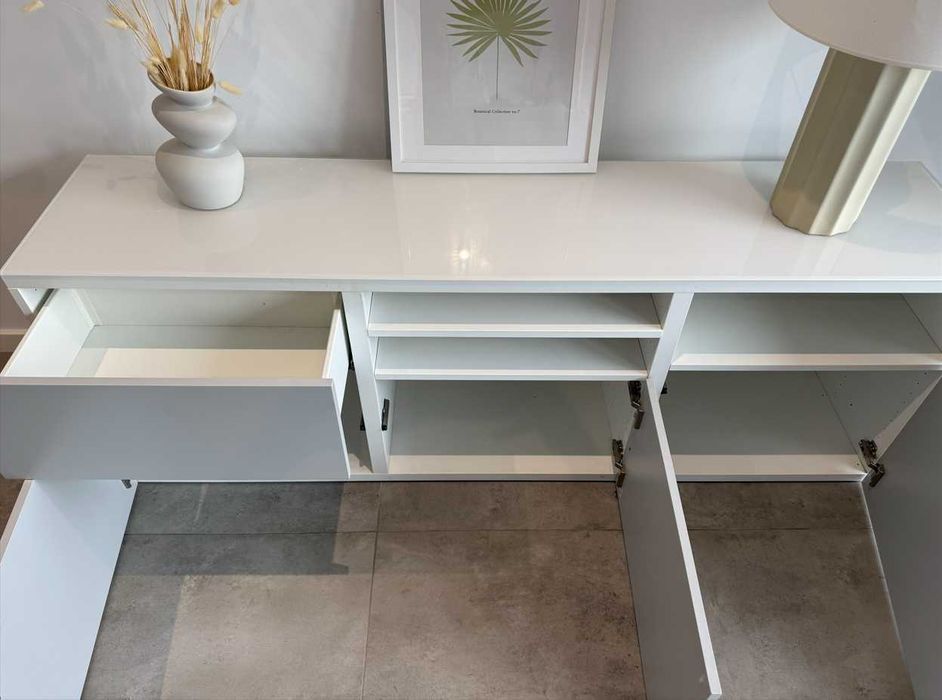 Móvel de Arrumação Multi-uso