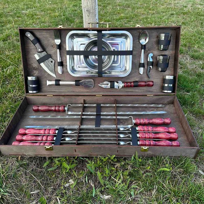 Набор шампуров в кейсе – подарок для настоящего мужчины!