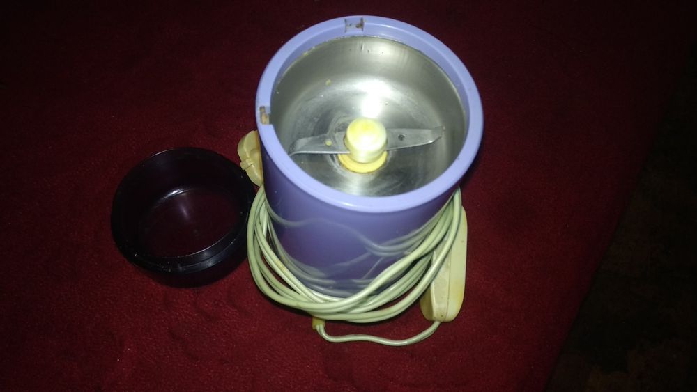 Продам Электрическую/Електро/ Электро КофеМолку ЭКМУ 30