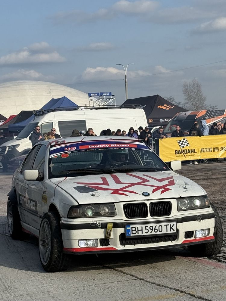 Bmw e 36 drift 4.4