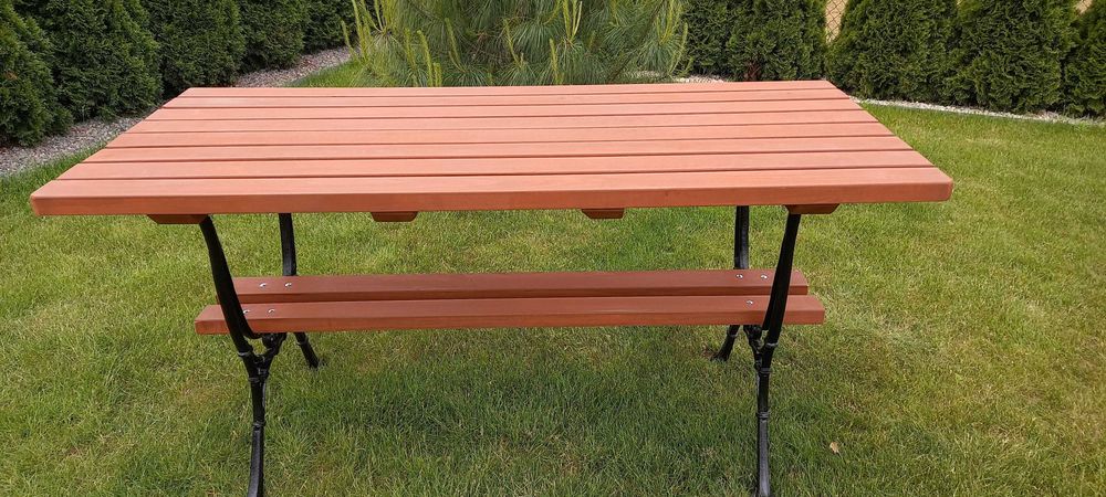 meble ogrodowe na żeliwnych nogach