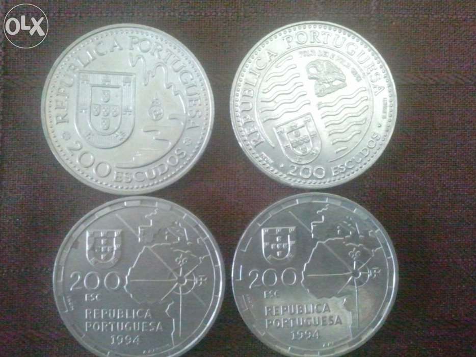 Várias moedas