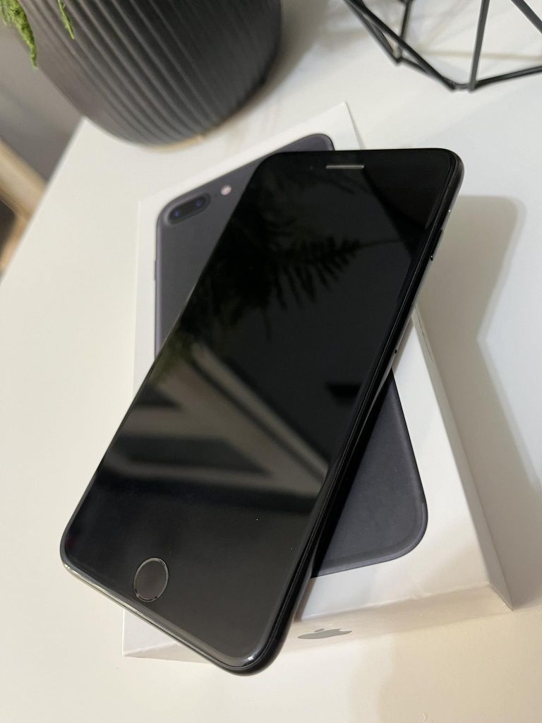 iPhone 7 Plus 
32gb 
W bardzo dobrym stanie