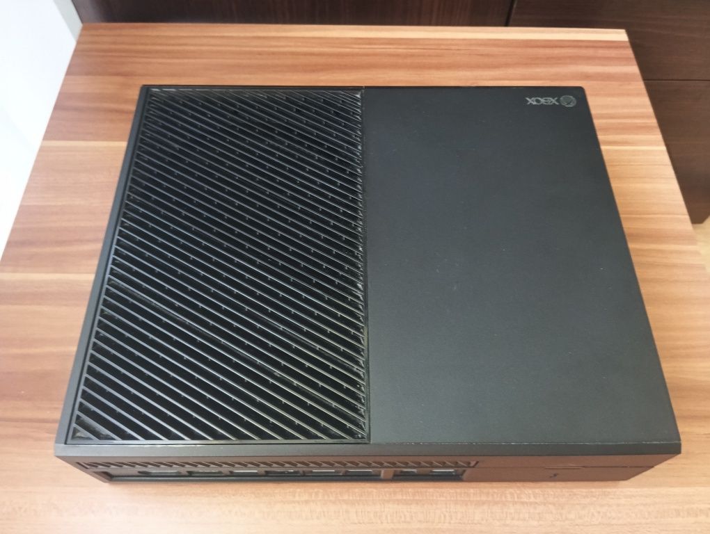 Xbox One  1540 console
