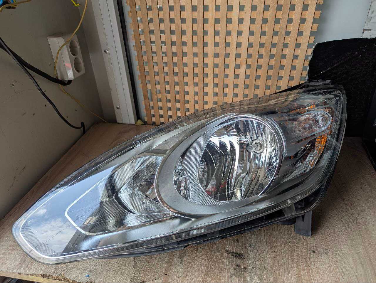Фара ліва ford c-max 2 2010-2015r    89502246