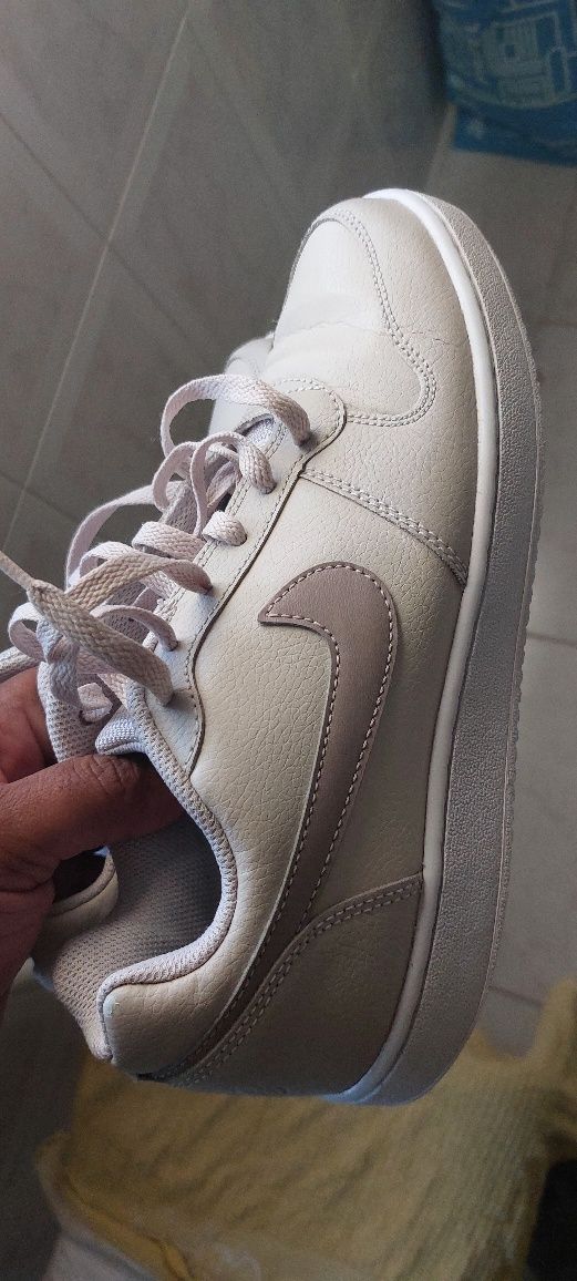 Tenis Nike Tamanho 40.5 Usado em bom estado Entrego Alfragide e Benfic