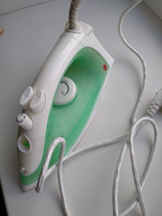 Утюг с отпаривателем SANUSY Австрия, полностью рабочее!