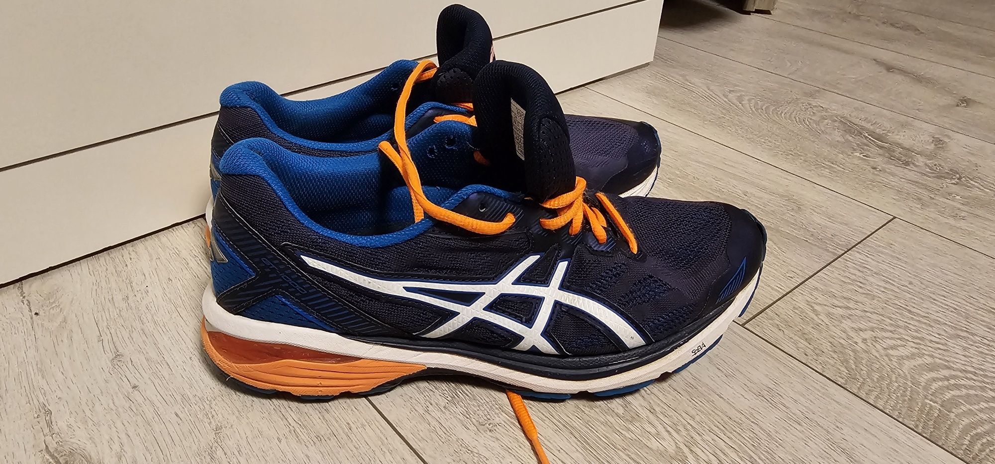 ASICS GT 1000 męskie buty sportowe rozmiar 42 wkładka 26,5cm