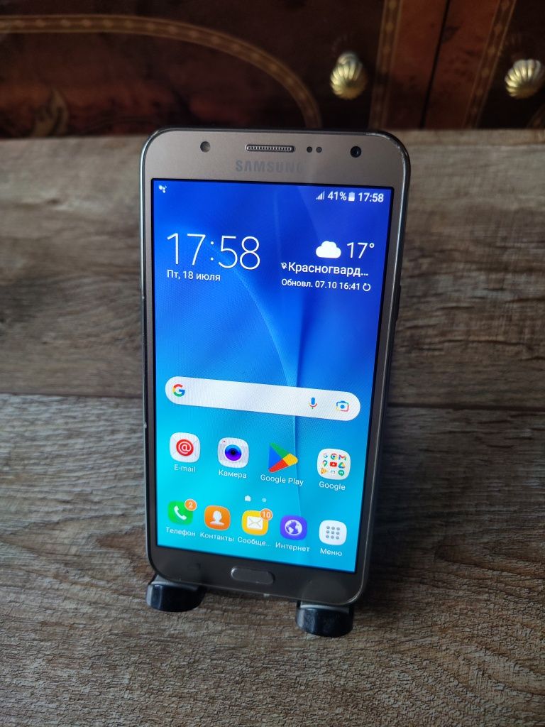 Смартфон Самсунг J7 экран 5.5"