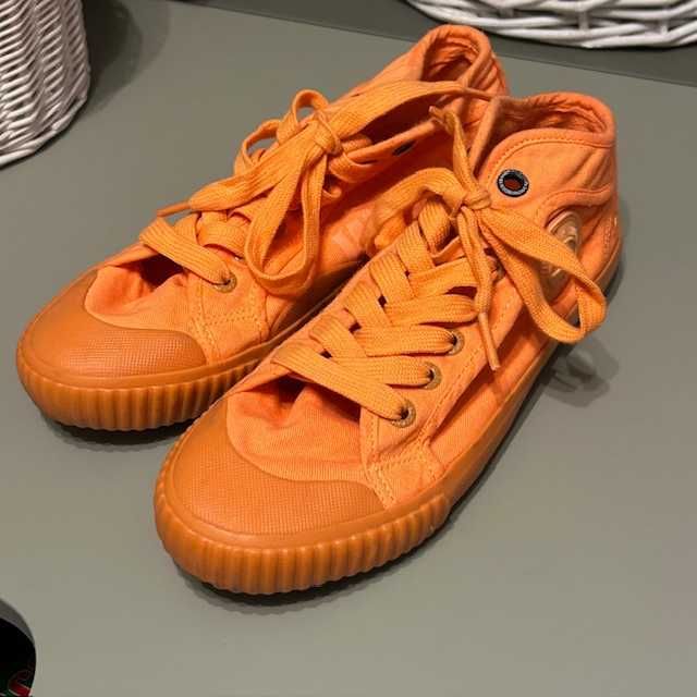 Pomarańczowe trampki Pepe Jeans