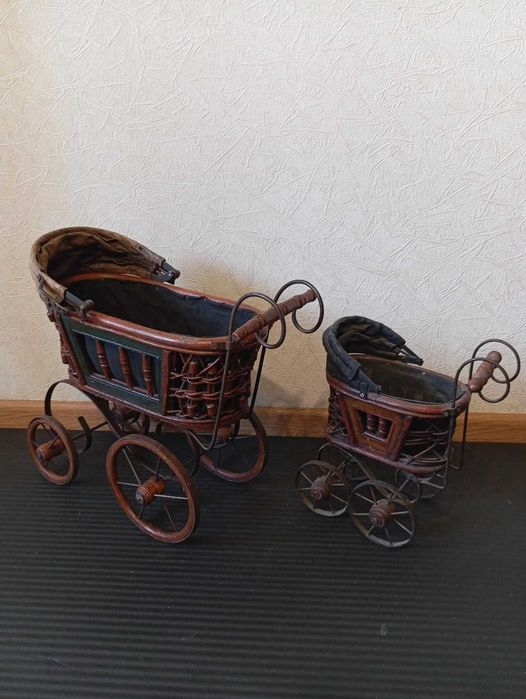 Винтажные коляски для кукол