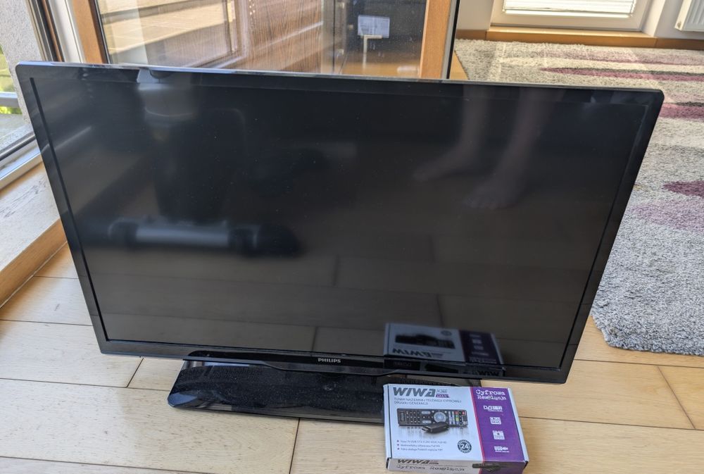 Telewizor Philips 32PFL3158H/12 + tuner WIWA dvbt2 HEVC