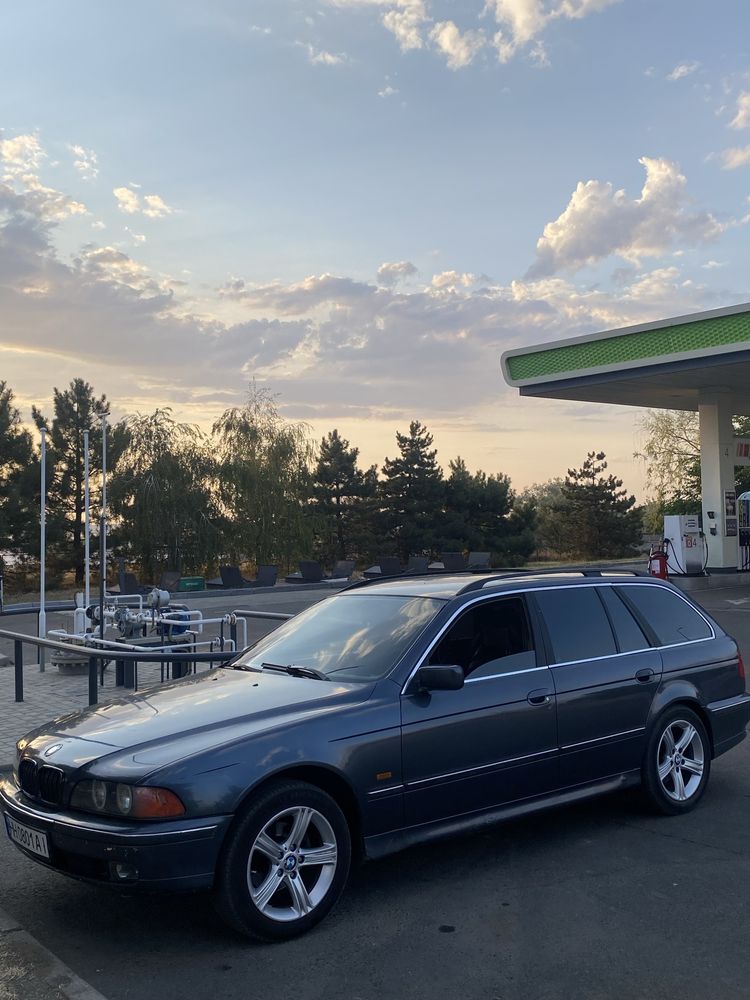 Продам BMW E39 520i Touring.