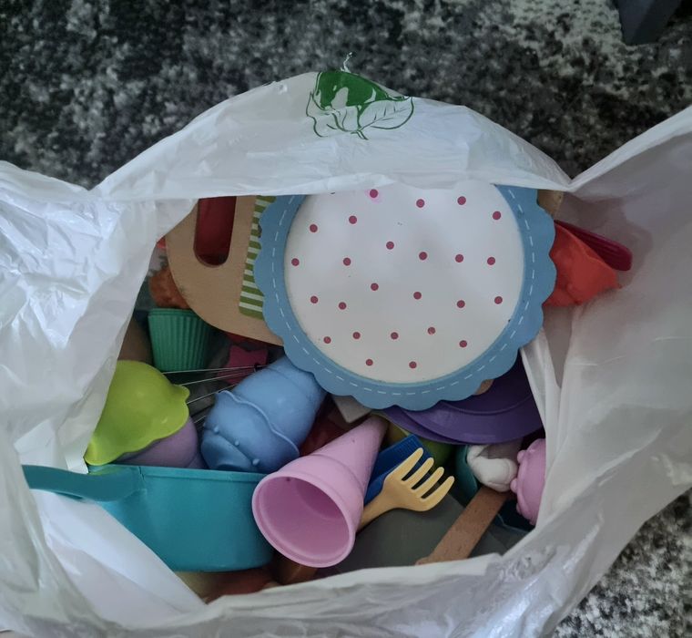 Drewniana kuchnia dla dzieci + akcesoria