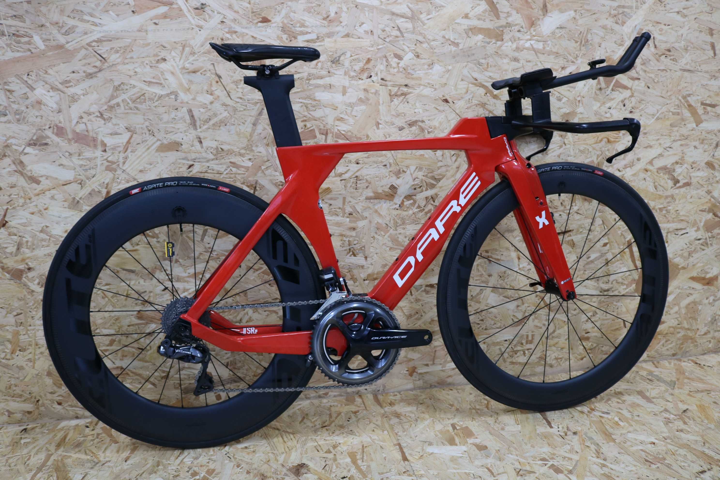 Bicicleta TT/Triatlo Dare TT - Shimano Di2 - Cabos ocultos
