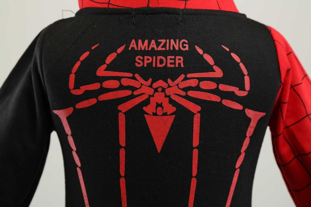 Stylowy kostium Spider-Mana dla chłopca
