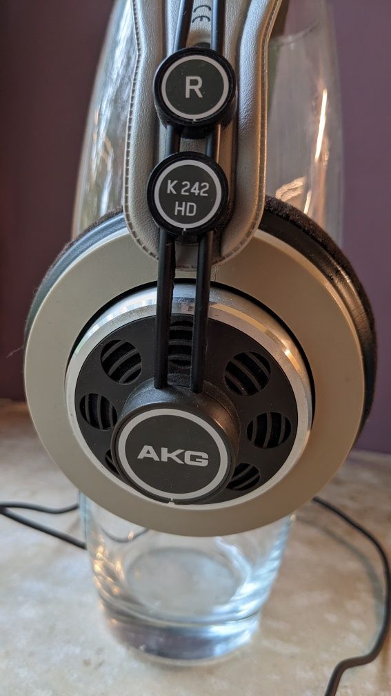 Навушники повнорозмірні дротові AKG  K  242 HD