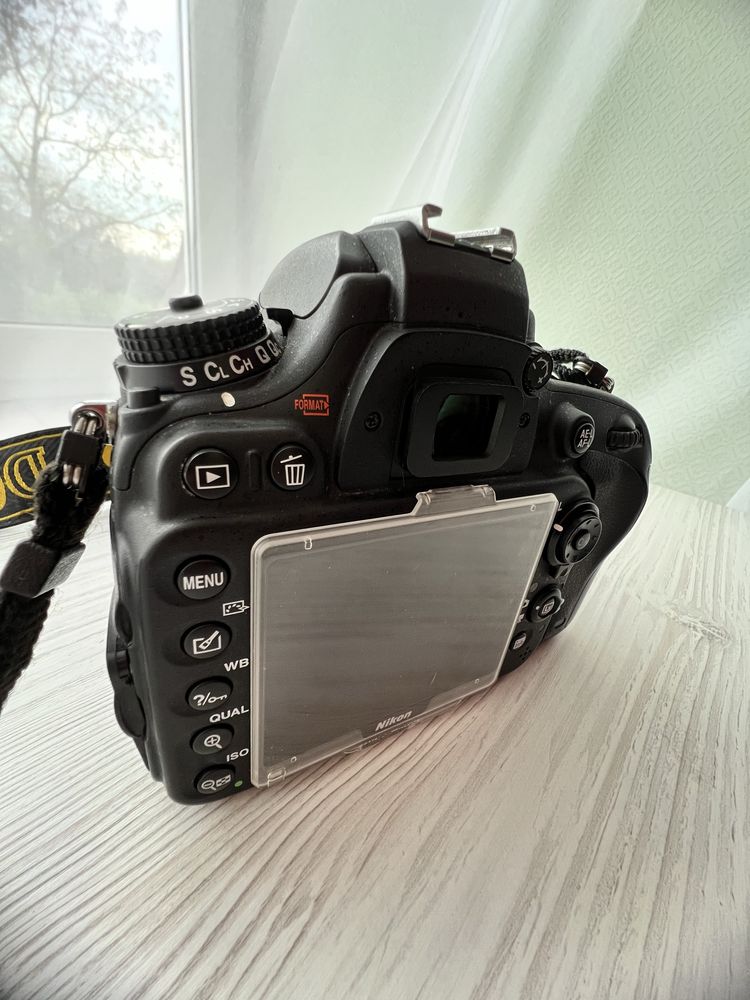 Професійна фотокамера Nikon+обʼєктив 50 мм