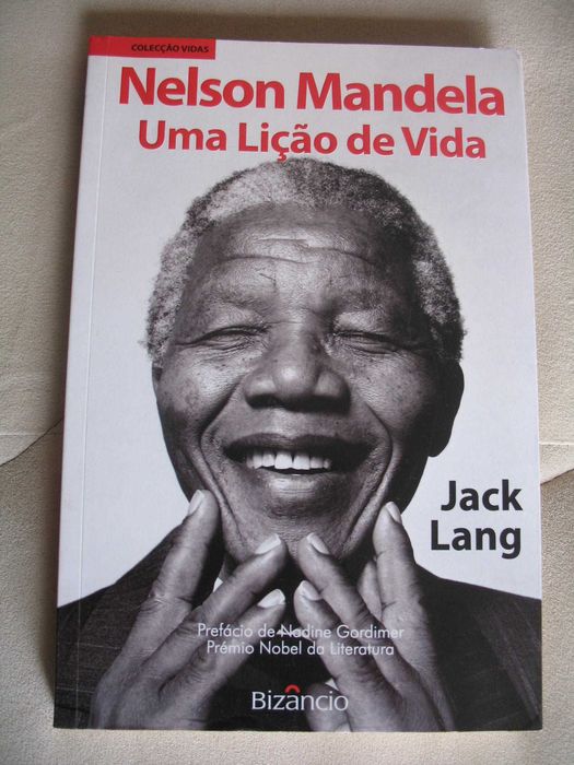 Livro novo alusivo a uma figura histórica Nelson Mandela