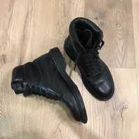 Кожаные итальянские ботинки max mara в стиле martens