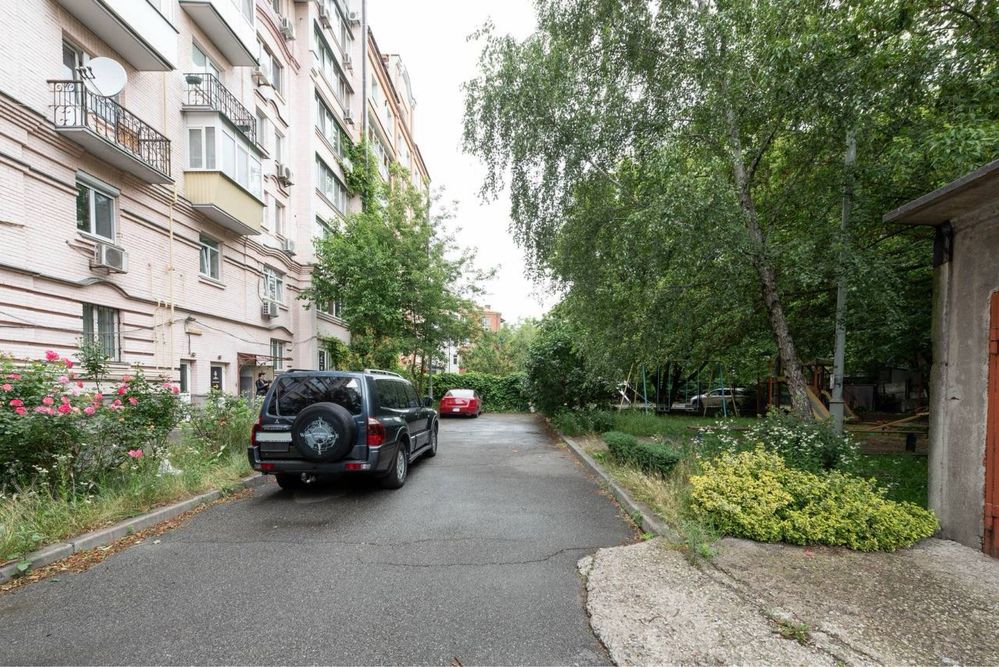 Продаж 3-х кімн кв-ри на Подолі вул.Юрківська 28 м.Тараса Шевченка
