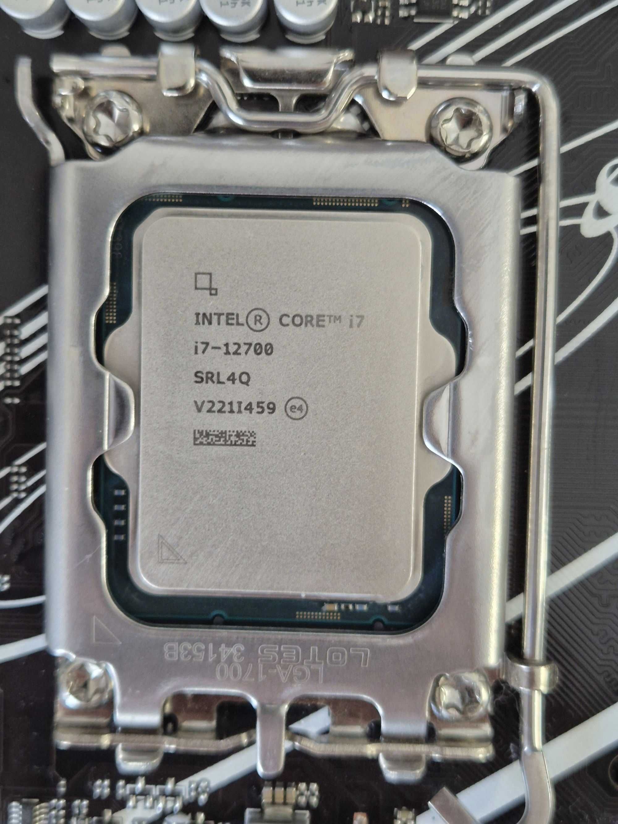 s1700 сет Intel Core i7-12700 12ядер 4.9GHz з відео + плата ASUS mATX.