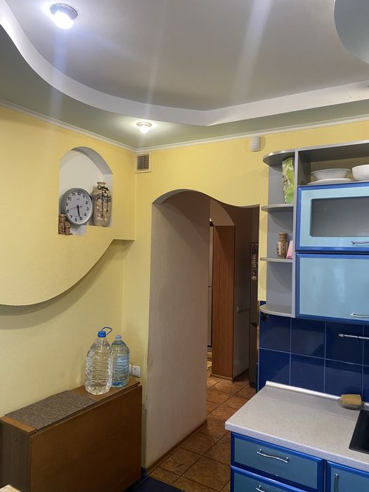 Продам 2 ком квартиру на Попова