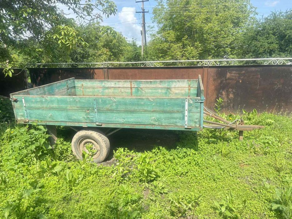 Саморобний трактор з документами