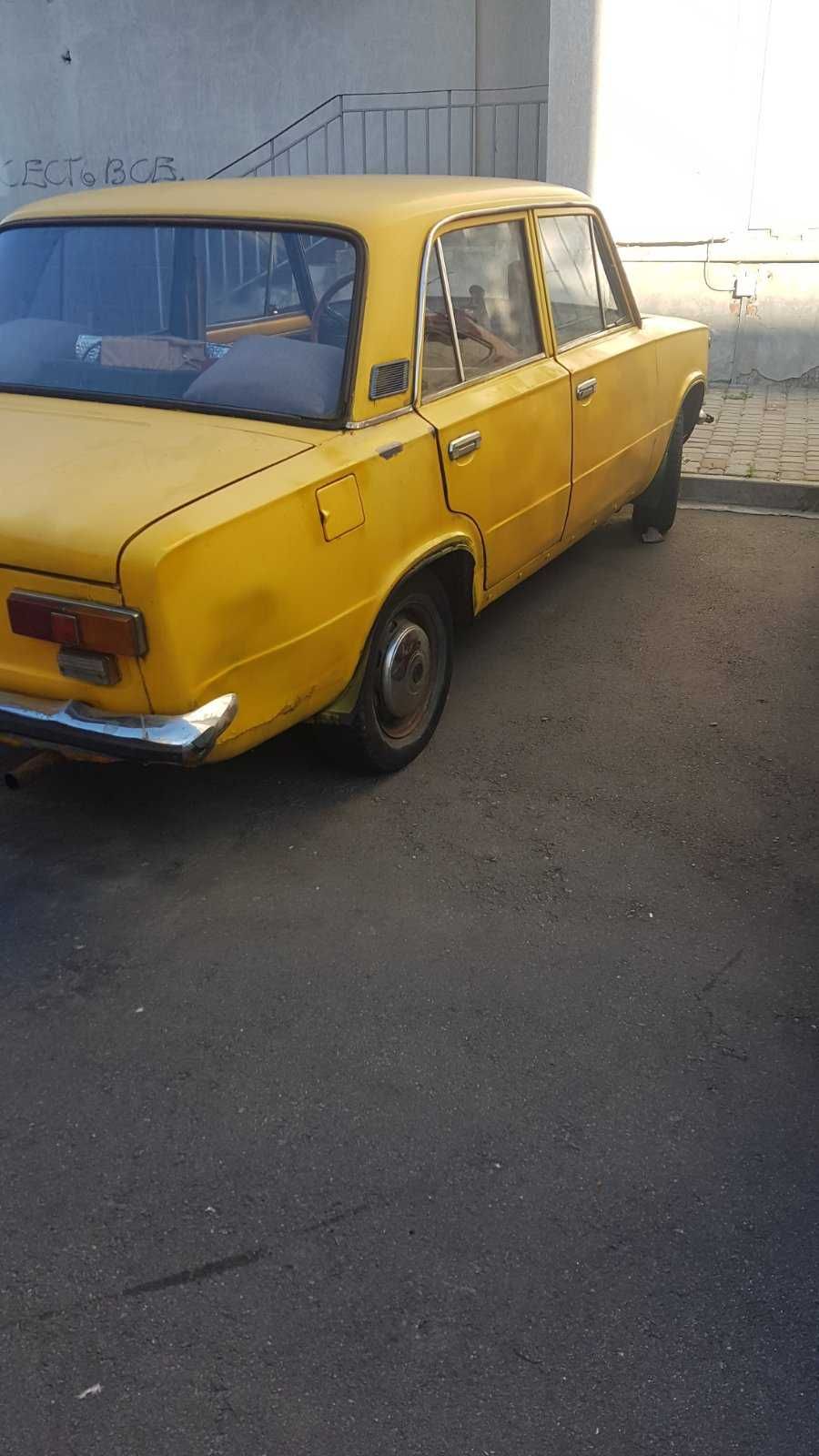 Автомобіль ВАЗ 21013
