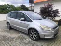 Carrinha Ford SMAX de 7 lugares