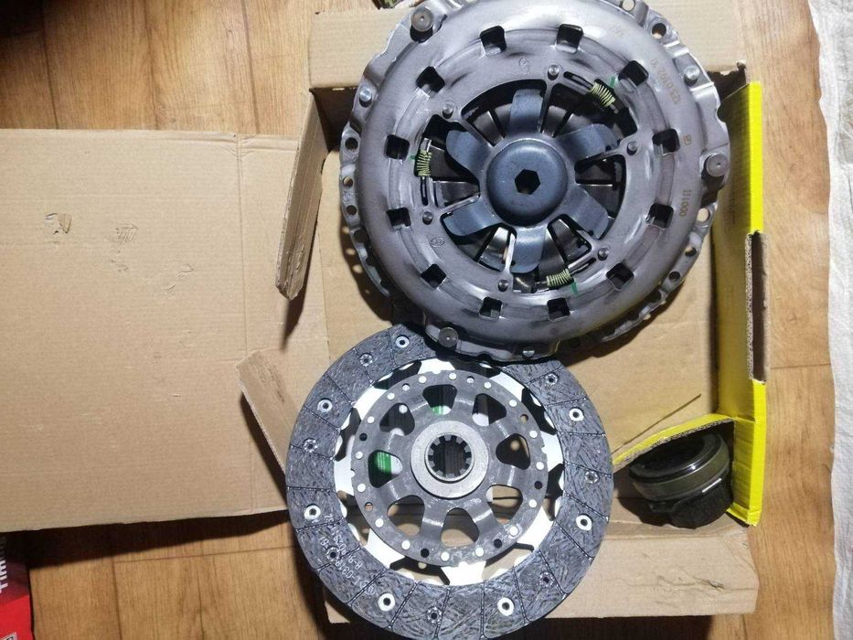 Комплект зчеплення  (623300100) на BMW