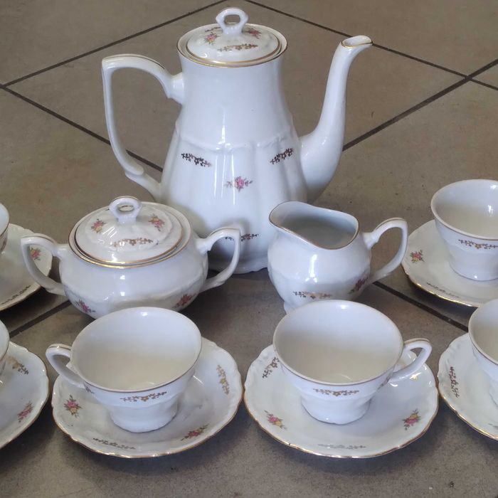 Pozłacany piękny serwis kawowy Bogucice filiżanki 100 ml / Polecam