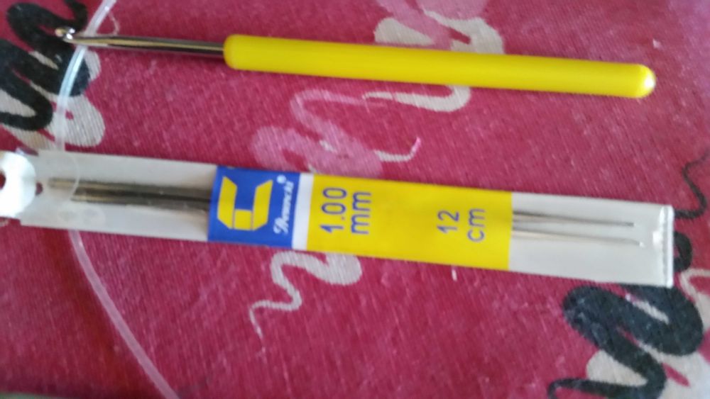 Agulhas de croché.  Circulares e simples.