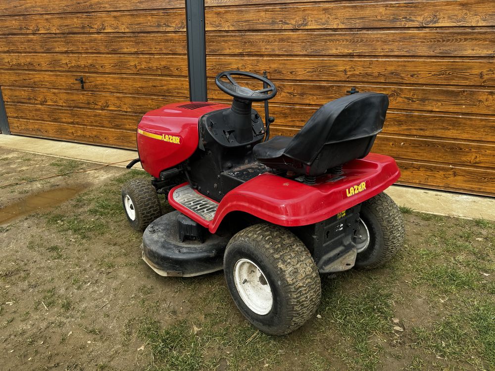 Traktorek kosiarka Briggs&Stratton 15km AUTOMAT Możliwość transportu