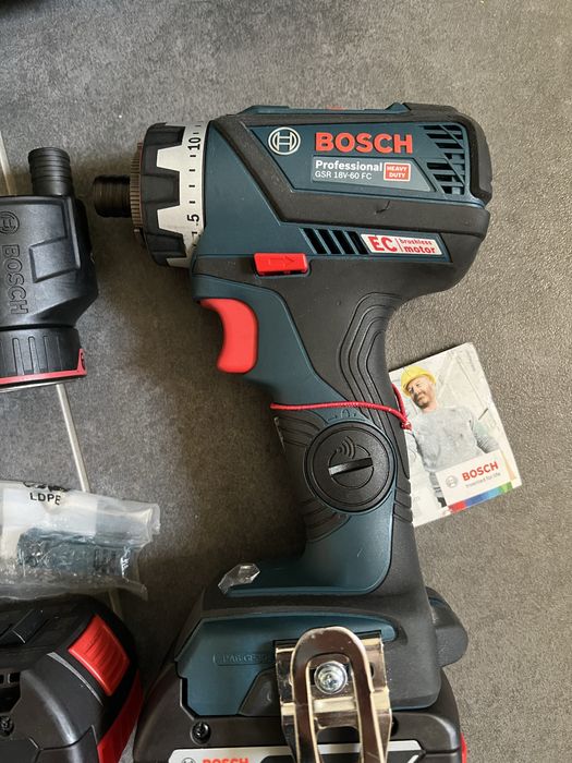 Безщітковий Акум.шуруповерт-робот Bosch GSR 18V-60FC